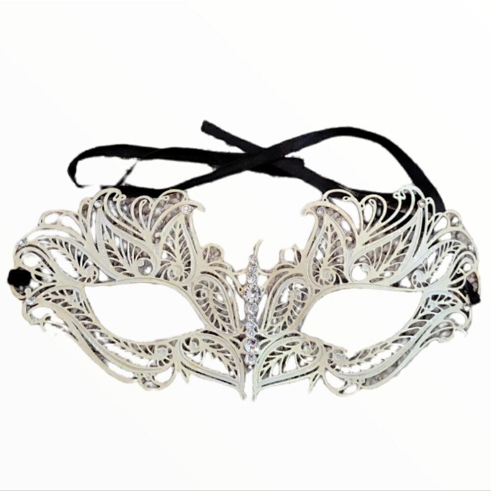 EC LAZER CUT BUTTERFLY MASQUERADE MASK W/ RHINESTONES